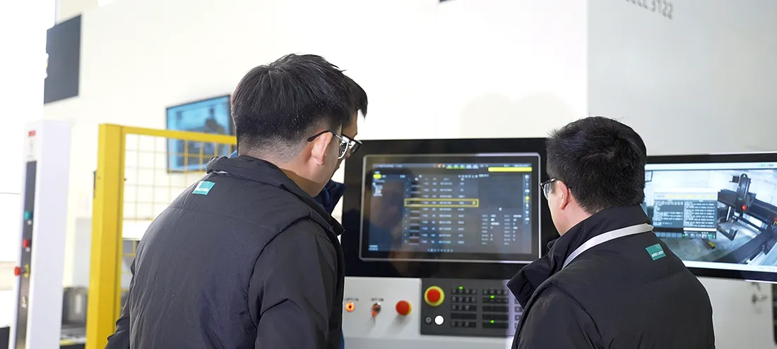 كيفية صيانة ماكينة القطع بالليزر - aorelaser (2).webp